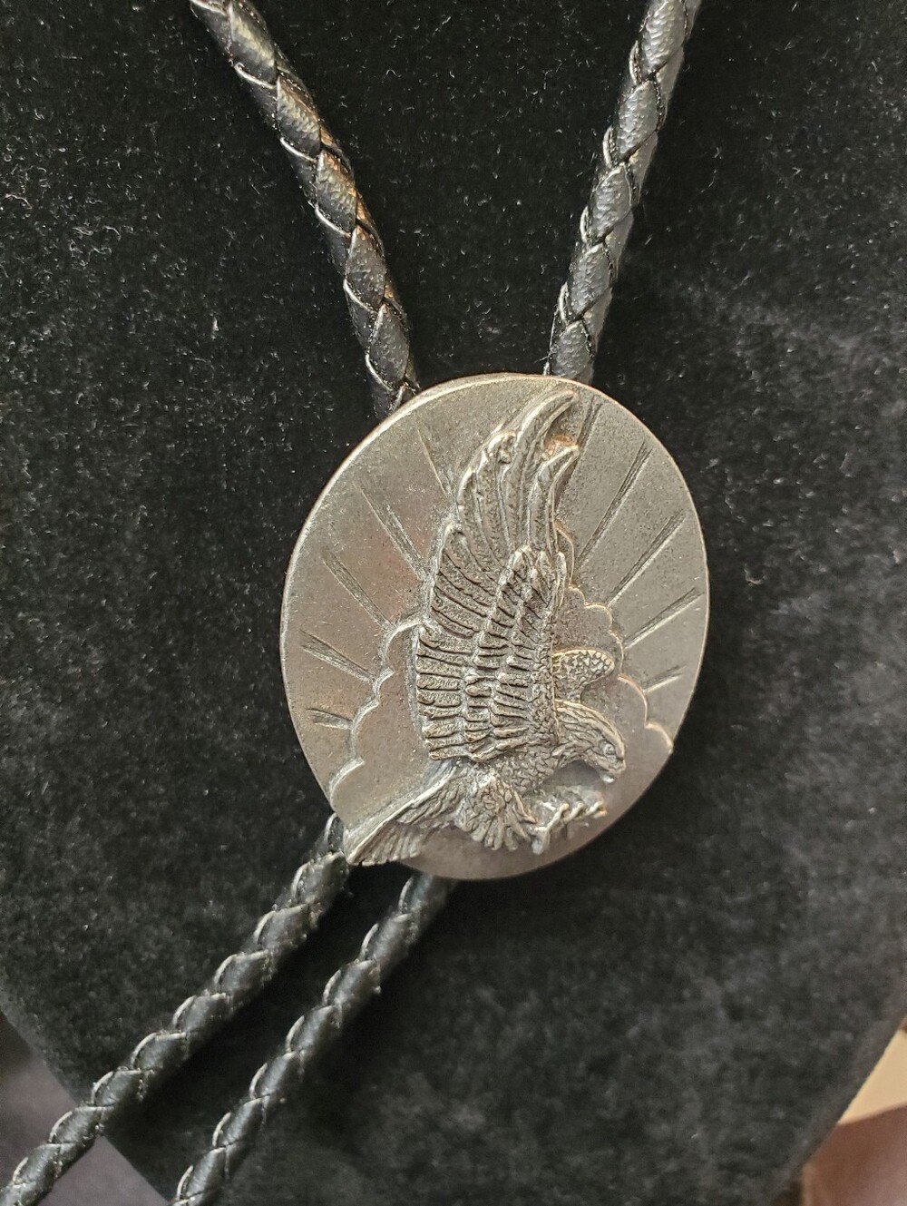 Vintage Pewter Siskiyou Buckle Co Bolo Tie With 3-D Eagle Silvertone